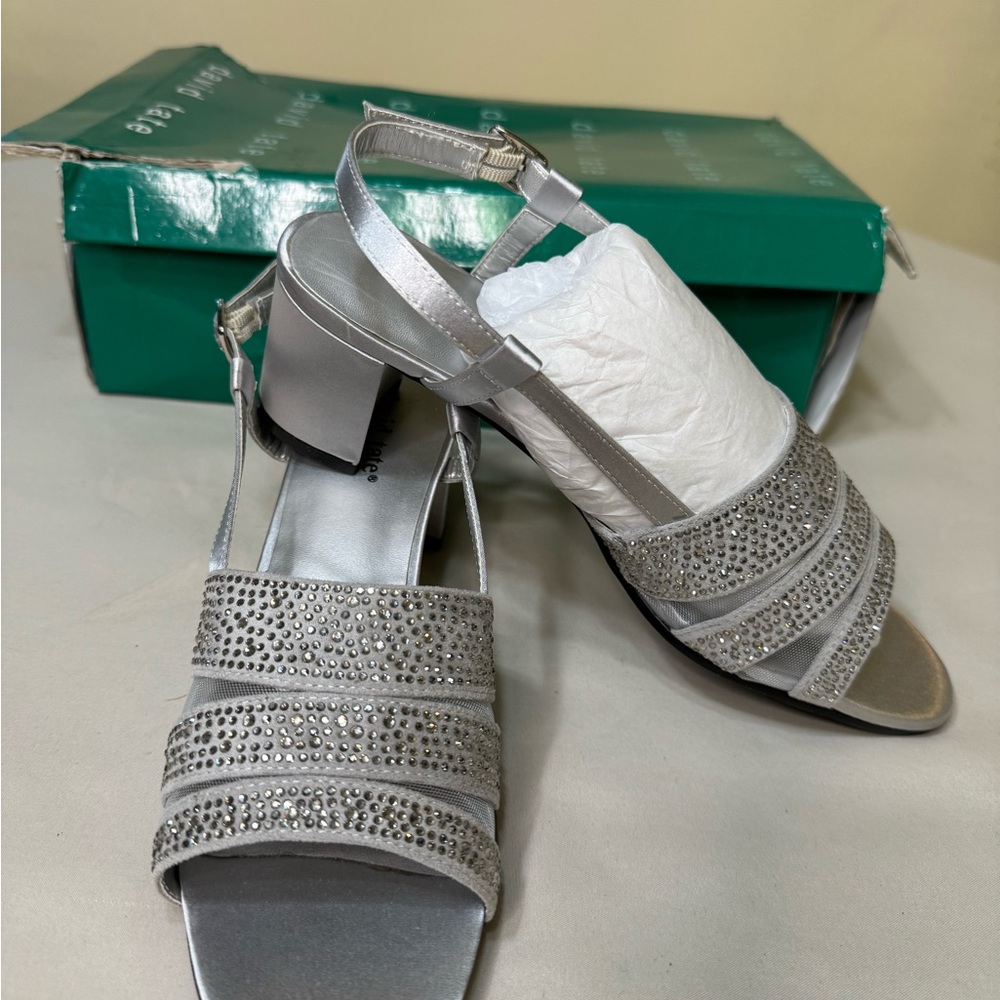 David Tate Satin Sparkle Sandals Size 8 NWT - Picture 10 of 16
